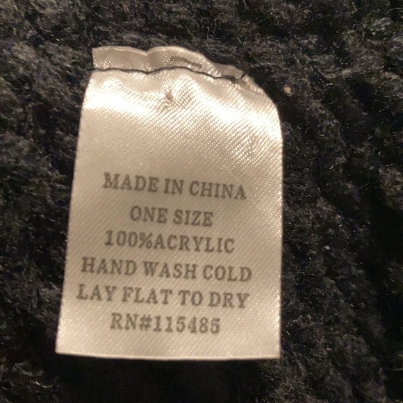 Shawl - Picture 3 of 3